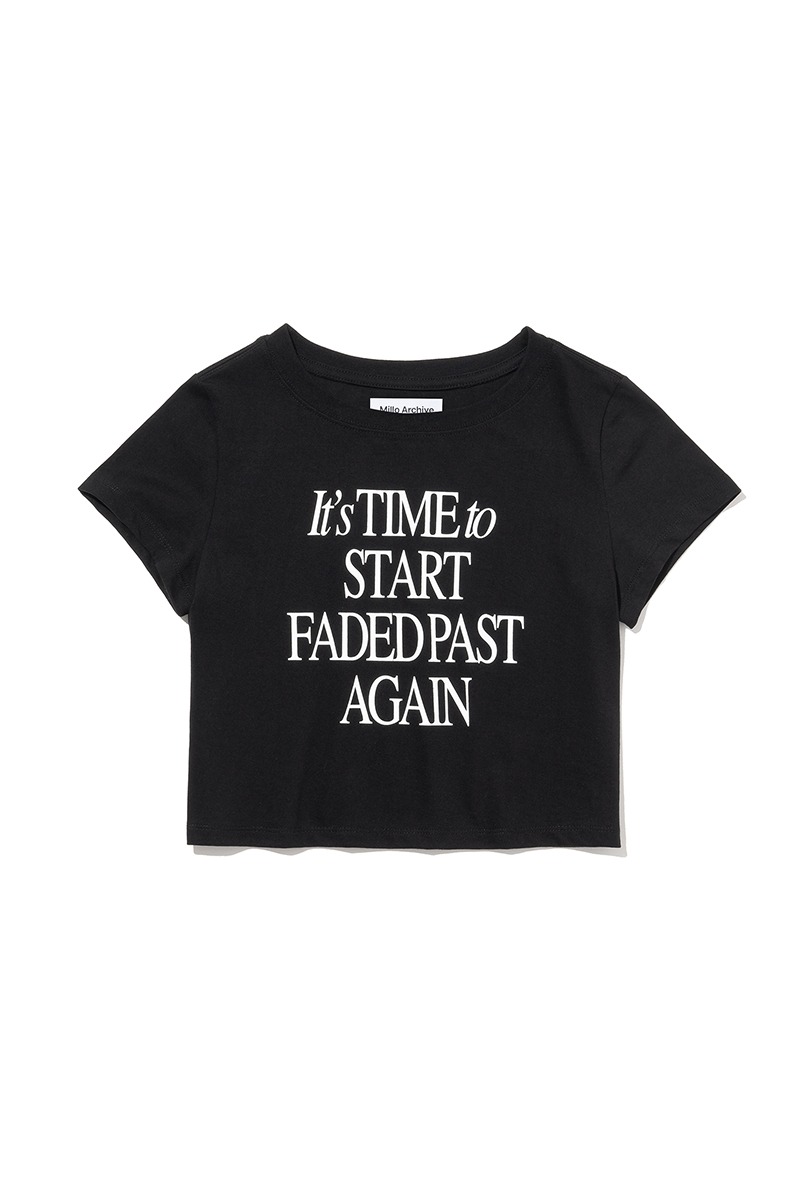 [MILLO WOMEN] Typography Crop T-Shirt  / Black